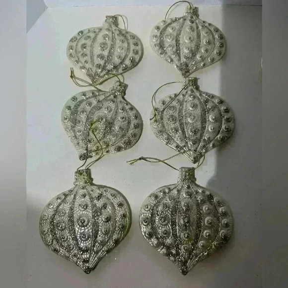 Set of 12 Christmas Ornaments- Cream With Silver Glitter - Picture 5 of 7